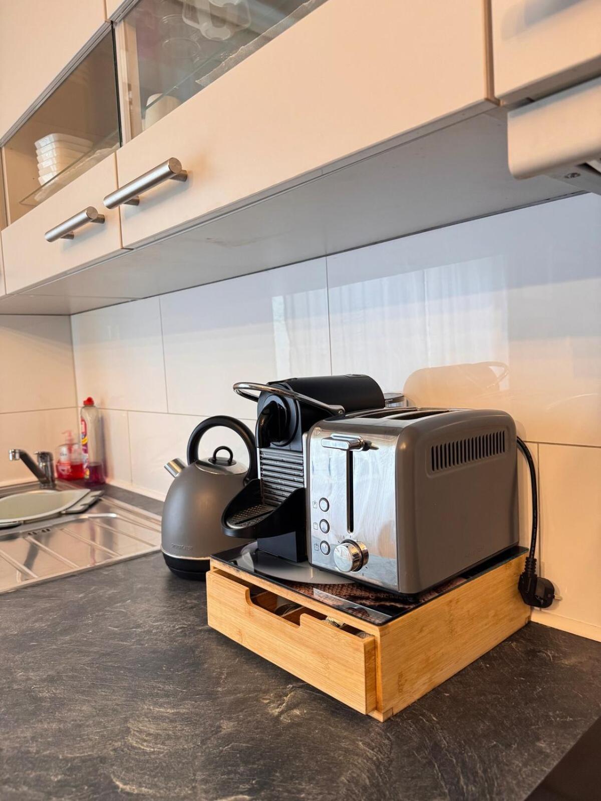 Zentrale Wohnung Direkt Am Hauptbahnhof - Bismarck Ντίσελντορφ Εξωτερικό φωτογραφία