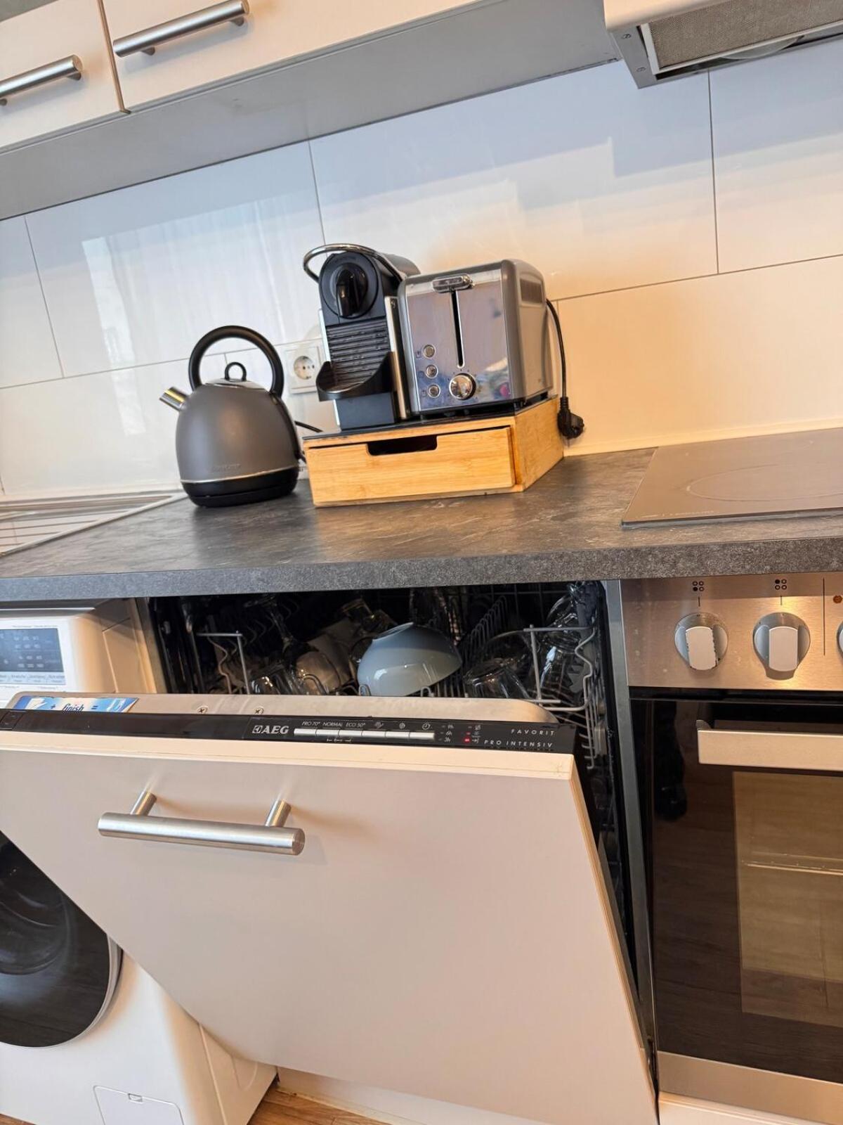 Zentrale Wohnung Direkt Am Hauptbahnhof - Bismarck Ντίσελντορφ Εξωτερικό φωτογραφία